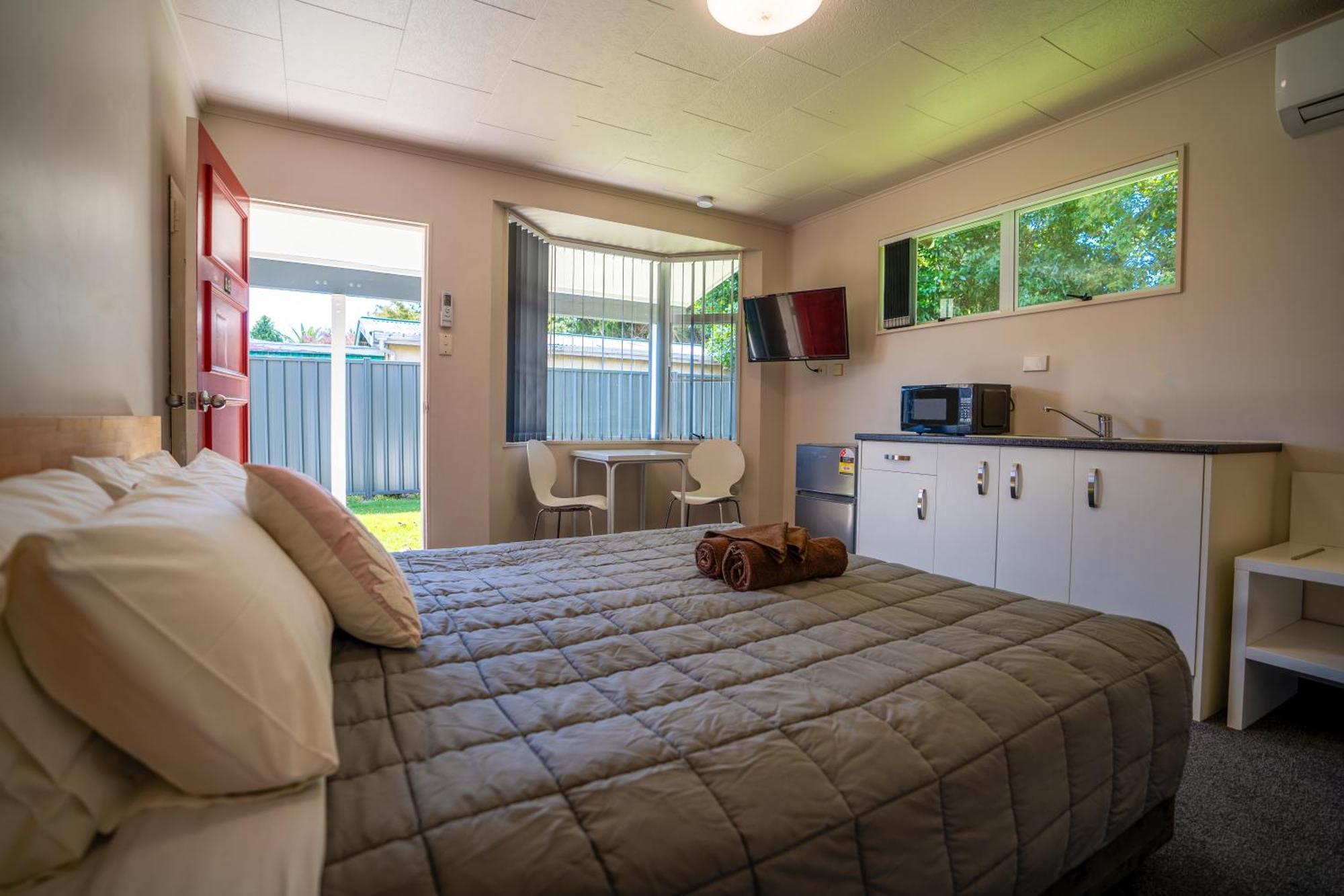 Motel Colonial On Gladstone Gisborne Esterno foto