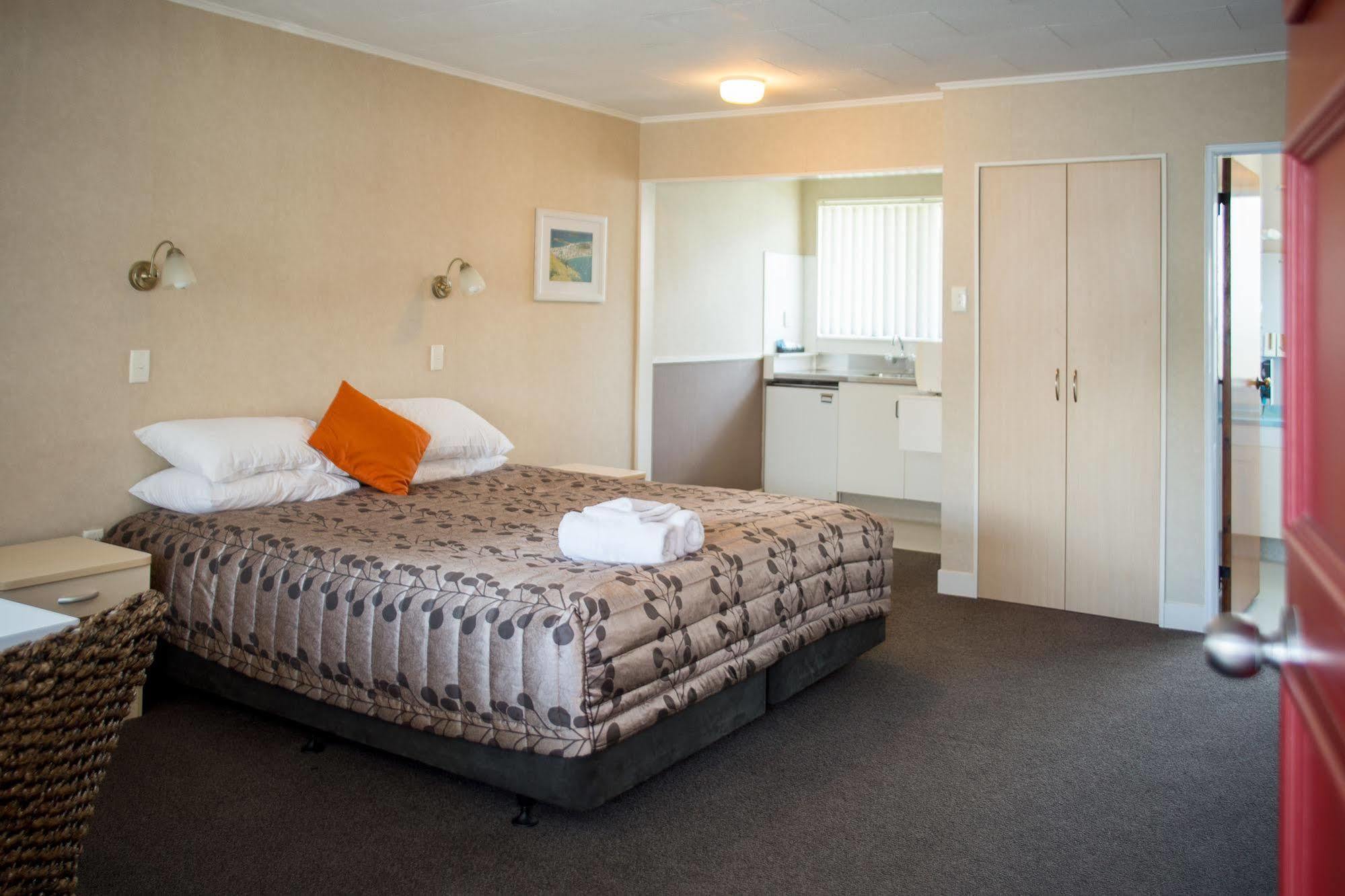 Motel Colonial On Gladstone Gisborne Esterno foto