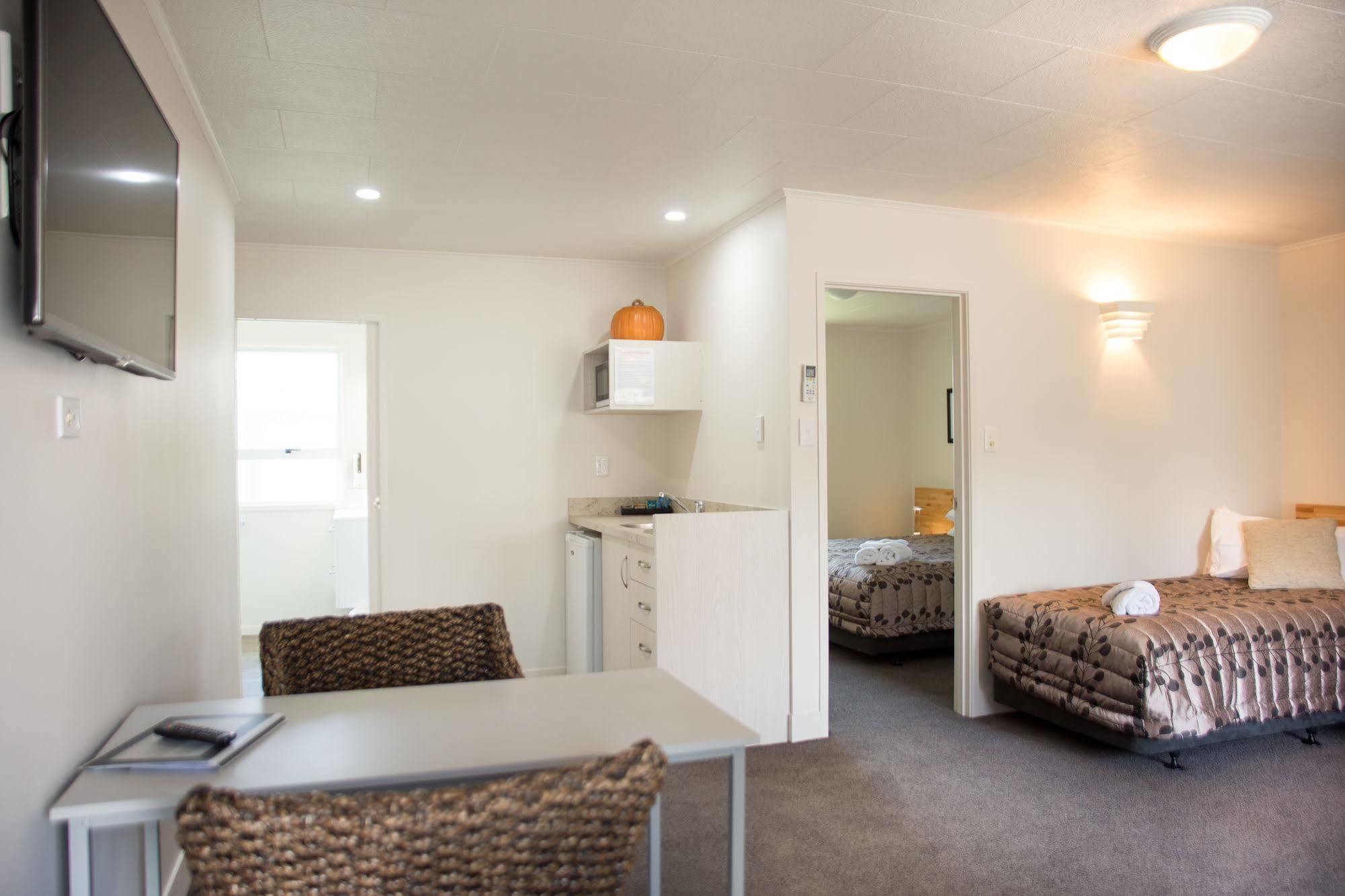 Motel Colonial On Gladstone Gisborne Esterno foto