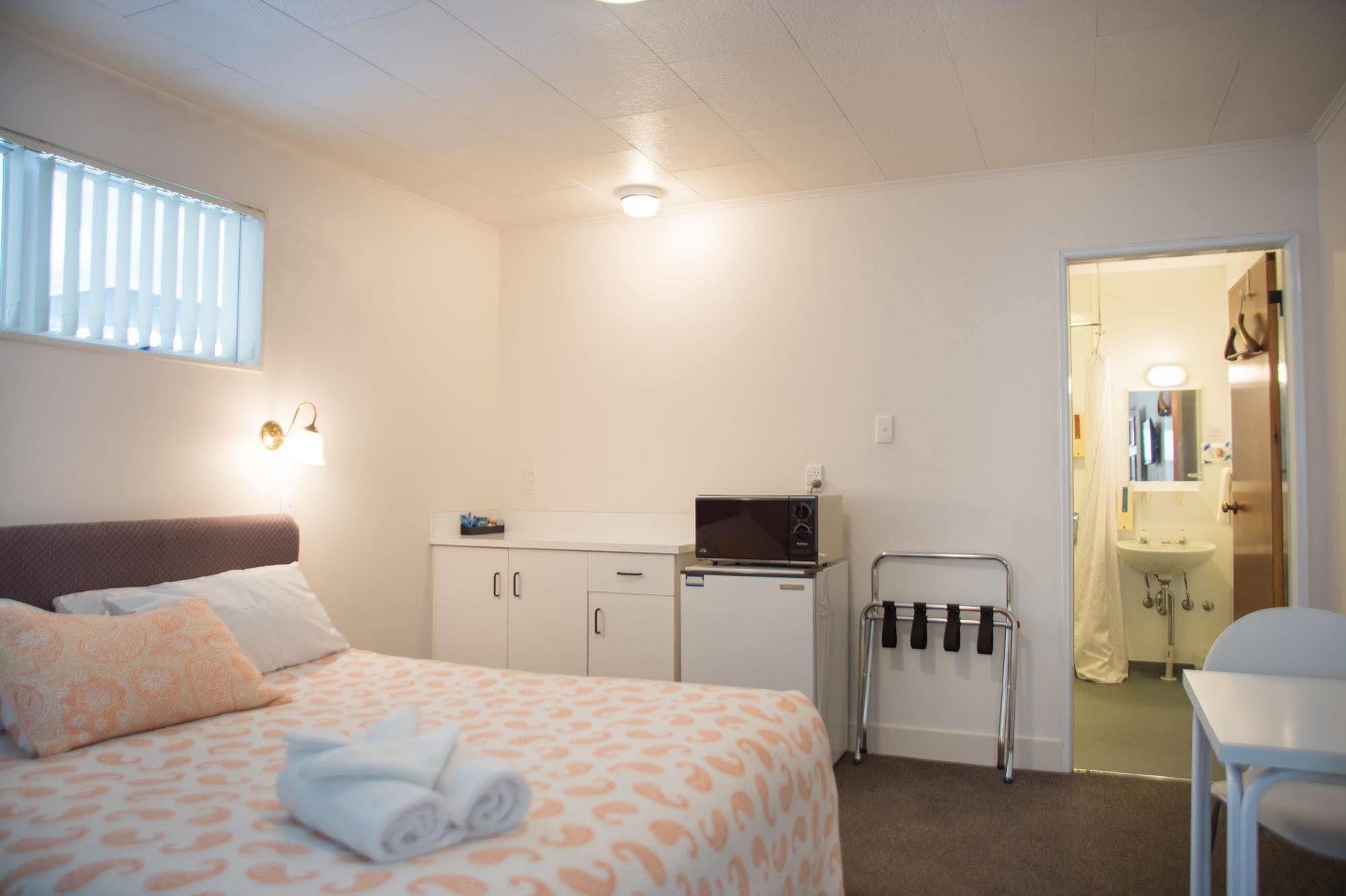 Motel Colonial On Gladstone Gisborne Esterno foto